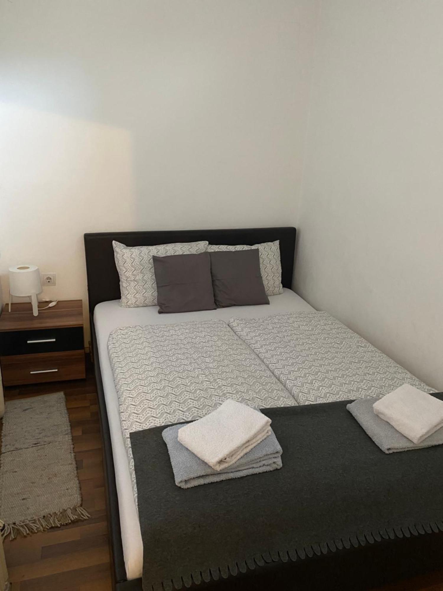 Holiday Apartments & Rooms Next Danube Promenade Budapest Exterior photo